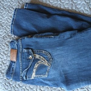 Ariya jeans